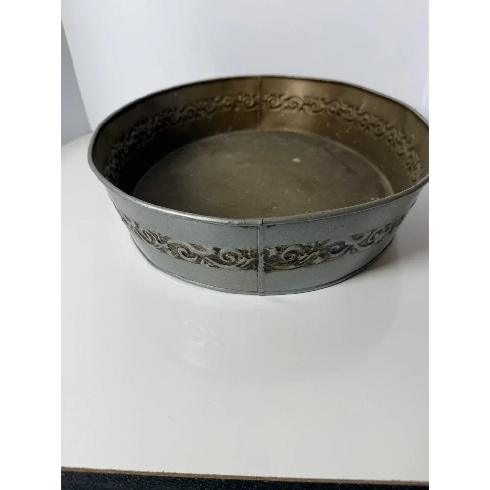 N/A oval metal